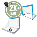 Twee blauwe opvouwbare WOLV voetbaldoelen met voetbal en meegeleverde draagtas voor de 2-pack